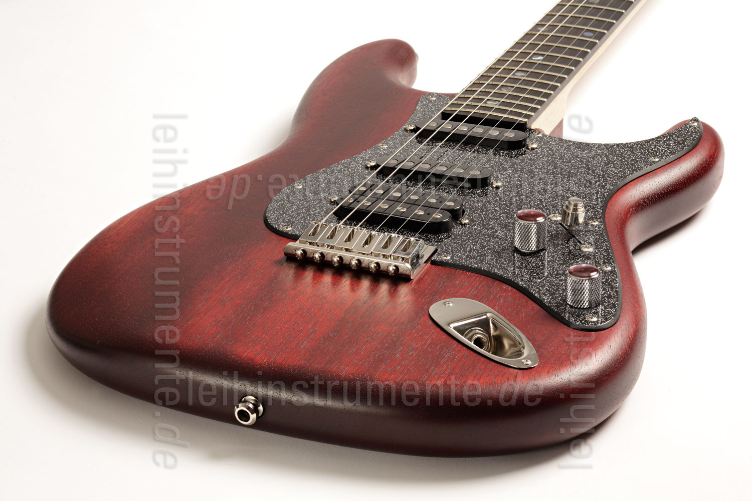 to article description / price Electric Guitar BERSTECHER Deluxe - Black Cherry / Black Sparkle + hard case - made in Germany