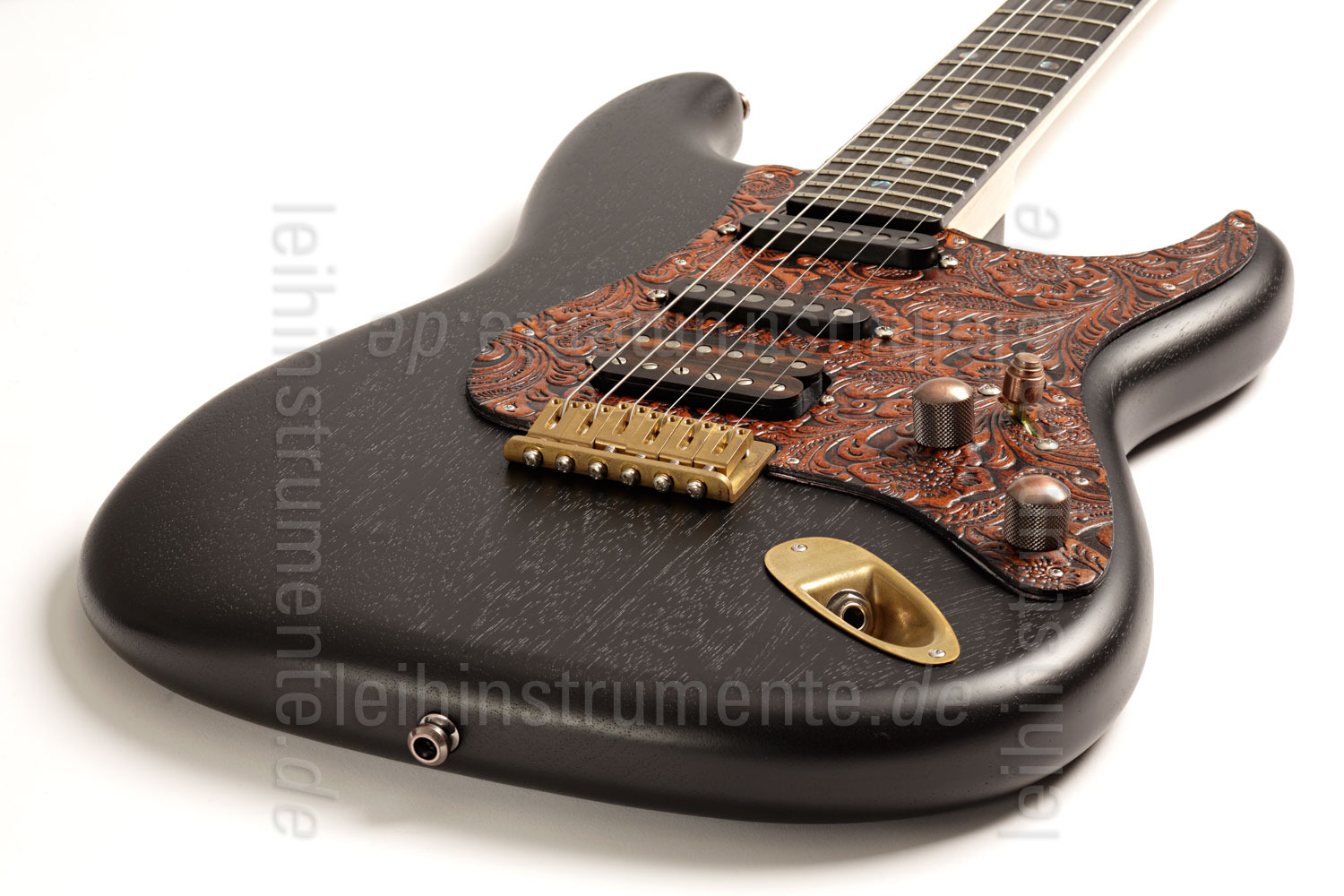 to article description / price Electric Guitar BERSTECHER Deluxe Vintage - Black / Floral Amber + hard case - made in Germany